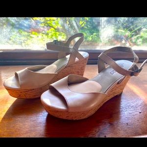 Me Too Womens Size 6.5M Sandals Nude and Tank, Wedge Heel, Ankle Strap